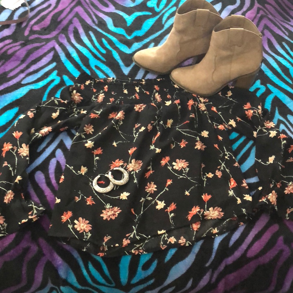 Super Cute Off The Shoulder Long Sleeve Ruffle Top